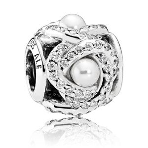 PANDORA Luminous Love Knots Pearl Charm